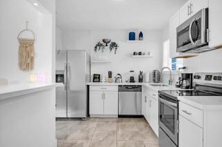 Cozy Miami Private Pool House W- Arcade Games, BBQ - 8