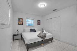 Cozy Miami Private Pool House W- Arcade Games, BBQ - 2