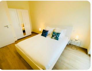 Contemporary 1 bedroom with parking - 5