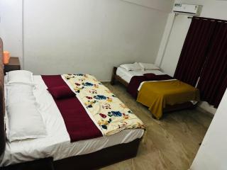 The Royal Palace & KGN Rooms & Restaurants - 7