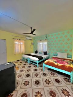 Disha comfort beach stay Calangute - 9