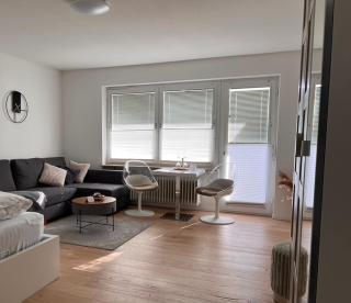 Stilvolle Wohlfühl-Ferienwohnung mit Balkon & Ausblick - 0