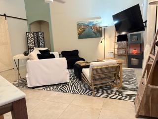 Peoria and Surprise Spring Training Getaway Heated and Private Sauna, Pool, Fitness gym equip, Kitchen Stacked to the Max - 5