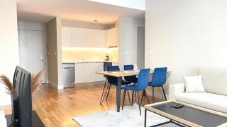 Diamond Cozy Apartment City Centre - 9