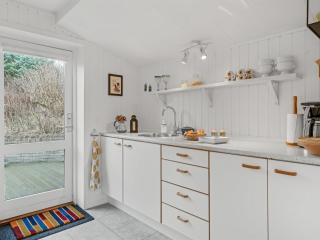 Holiday Home Annemone - 900m from the sea by Interhome - 3