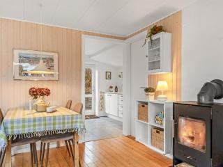 Holiday Home Annemone - 900m from the sea by Interhome - 2