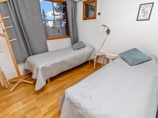 Holiday Home Karhunvartijanmaja d4 by Interhome - 2