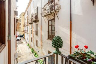 Dimora degli Scalzi - Dive into Palermo's History - Palermo - 1