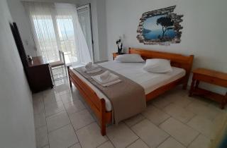 Georgia's Summer House - 8