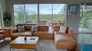 Luxury 7BR Hill Country Gem with Barndominium - Dripping Springs - 9