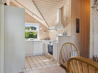 Holiday Home Sukie - 100m from the sea by Interhome - 1