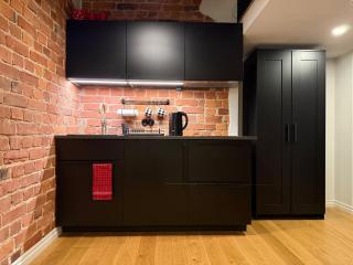 Loft Black and Red - 5