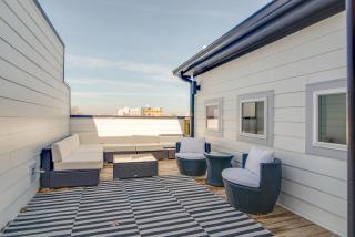 Designer Hillsboro Village Rooftop Home, Open Plan, Sleep 12 with Smart TVs, Gourmet Kitchen & Pet-Friendly Comfort, Walk to Pancake Pantry, Boutique Shopping & Vanderbilt, Minutes to Belmont, 12 South & Broadway, Garage Parking, 24 Hr Hospitality - 8