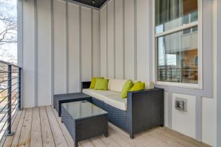 Designer Hillsboro Village Rooftop Home, Open Plan, Sleep 12 with Smart TVs, Gourmet Kitchen & Pet-Friendly Comfort, Walk to Pancake Pantry, Boutique Shopping & Vanderbilt, Minutes to Belmont, 12 South & Broadway, Garage Parking, 24 Hr Hospitality - 7