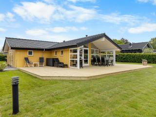 Holiday Home Frederikke - 875m from the sea by Interhome - 0