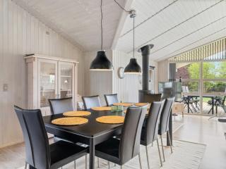 Holiday Home Frederikke - 875m from the sea by Interhome - 3