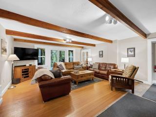 Rockin Rhody Retreat - 0