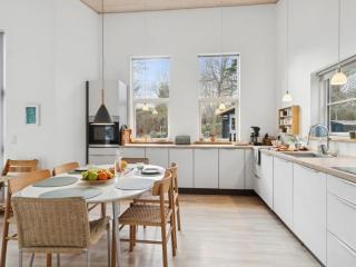 Holiday Home Erikke - 575m from the sea by Interhome - 7