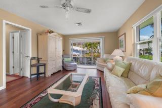 Off The Hook - A - 1