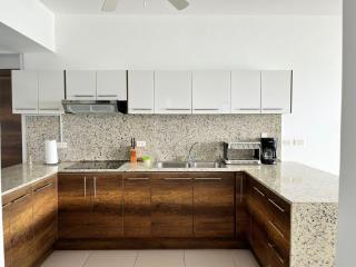 Stunning ocean views and direct beach access - 6