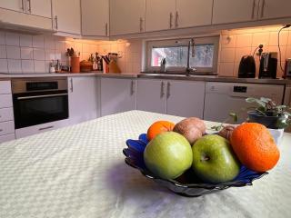 Room in cozy apartment in Stockholm - 3