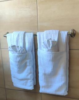 Caledonia Guest Room - 1