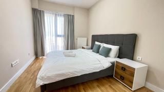 Diamond Elegant Apartment-Centre View - 3