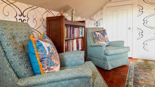 The Farmhouse Manor B&B - 8