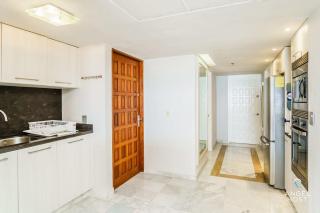 Fabulous Oceanview Suite Access to Beach & Pools - 1