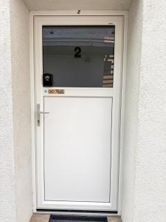 Danube Holiday Homes Citywall Top 2 - 6