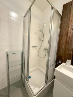 Danube Holiday Homes Citywall Top 2 - 3