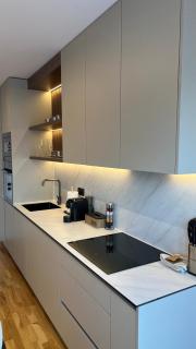 Modern Cozy Apartment Next to Royal Mall - 5