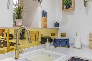 3 Bed in Brixham oc-r31919 - 1