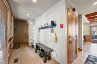 Three Kings Powder Lodge - 0