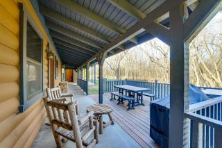 Fish, Raft and Relax! Spacious Sulphur Springs Home - 9