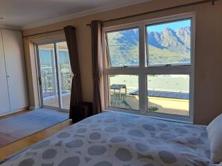 100 m's from the beach with views - 4