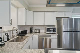 Amazing 4BR 2Bath Home with Pool & Game-Movie Room - 5