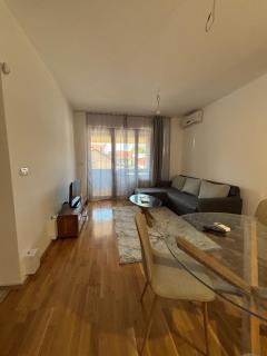 Riverside Park Apartment near City Center - 6