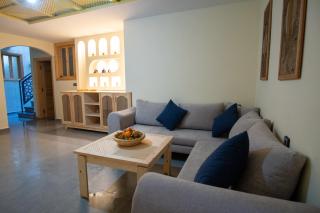 Surf House Desert Point - 0