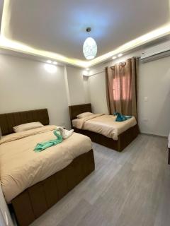 Golden Pyramids Stay - 5