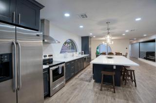 Mountain Vista - 5BR Home with Mountain Views - 8