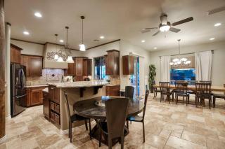 Saguaro Sunset - Secluded 4BR Home with Rooftop Patio - 3