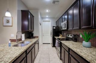 4-BR Townhome near Old Town Scottsdale - 1
