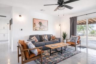 Skyview Stargazing Retreat with Hot tub and Tent - Yucca Valley - 2