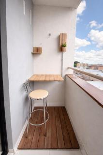 Apto Moderno e Completo no Centro Estilo, Conforto e Localização - 2