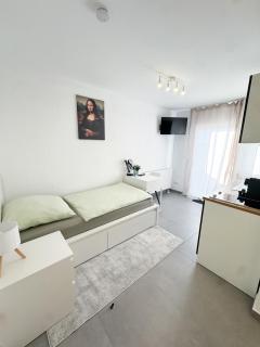 Durdi - Serviced Apartments - 24h Self-Check-in & Parking - 1