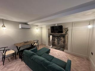 Akroyd House - The Piece Hall Room - 3