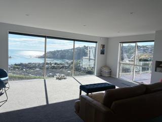 An independent homestay with a seaview - 2