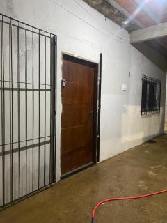 Casa completa com dois quartos e estacionamento grátis - 9