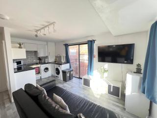 Modern 2BR Apt near NTU & City Centre-Free Parking - 7